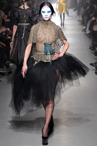 Look 39